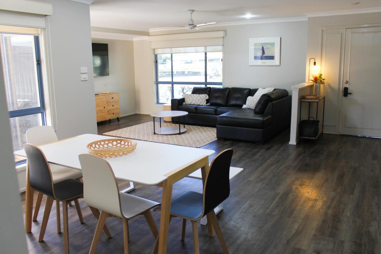 Yamba Twin Pines Motel Екстер'єр фото